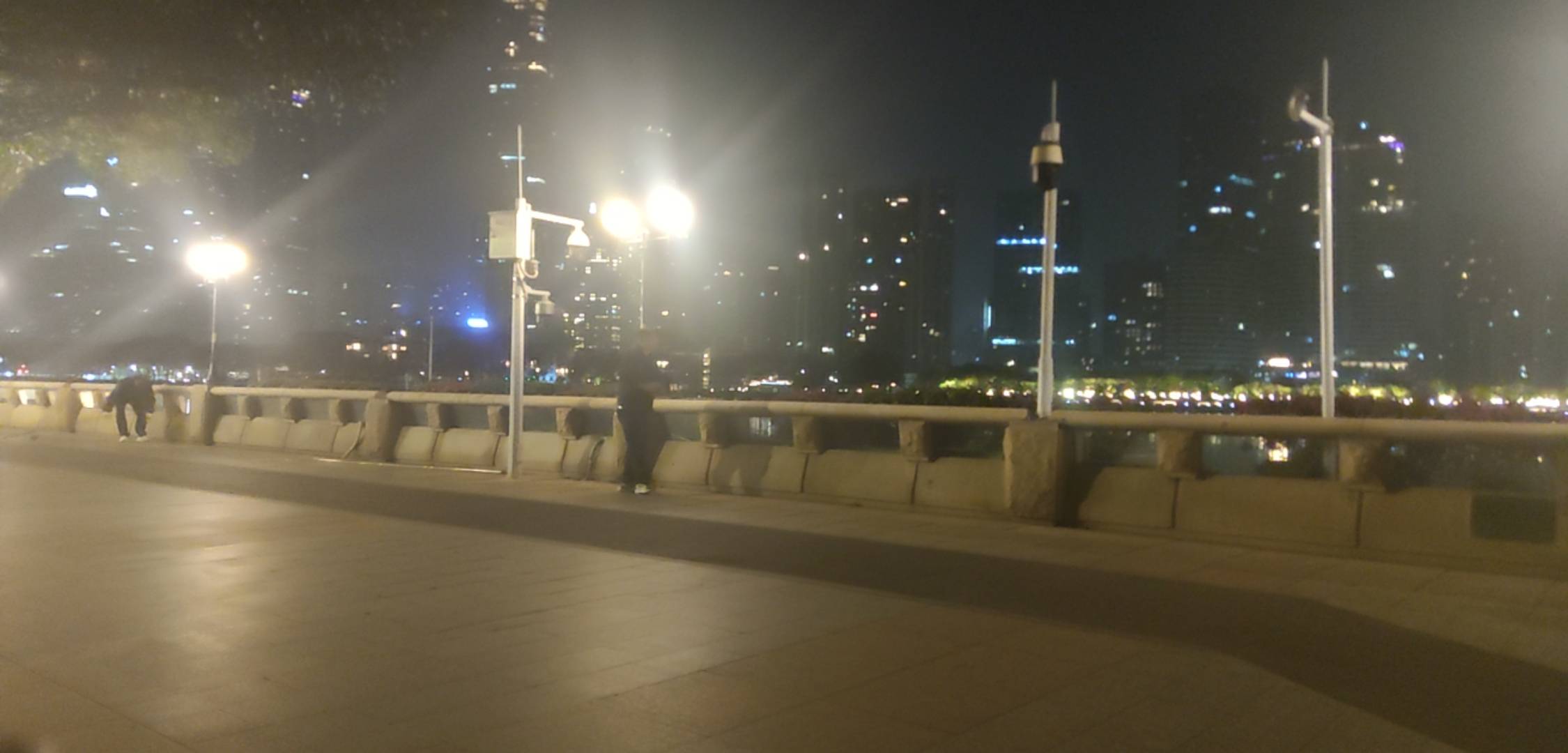 都是钓鱼老

24 / 作者:木子辰 / 