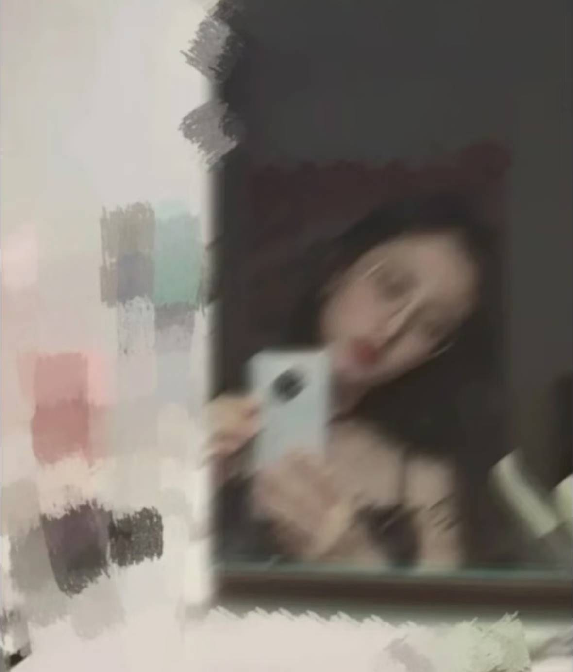 TMD看到老哥都是这么便宜的套餐，我就想起高考毕业之后办的卡，在她店里买了两个手机18 / 作者:解忧V / 