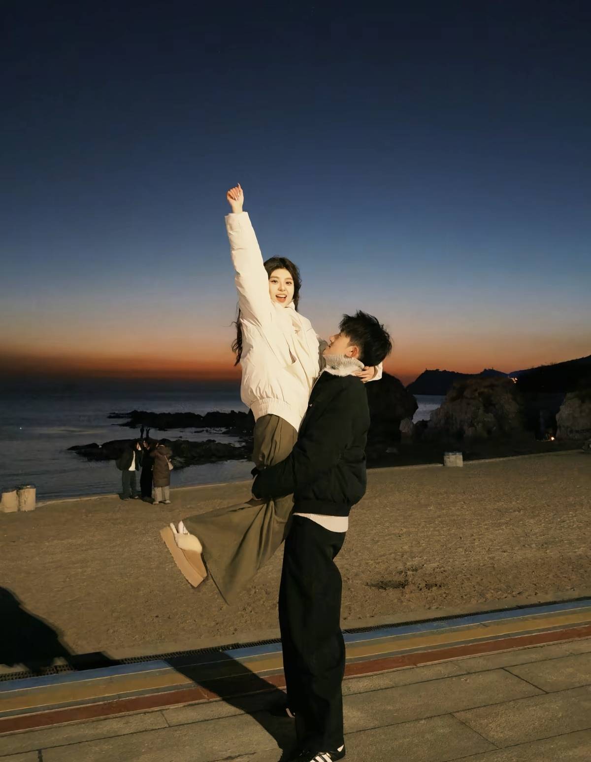 今天有啥毛吗？咋看到好几个你我贷贷款？随便下捐款吗



37 / 作者:迈巴赫S680车主 / 