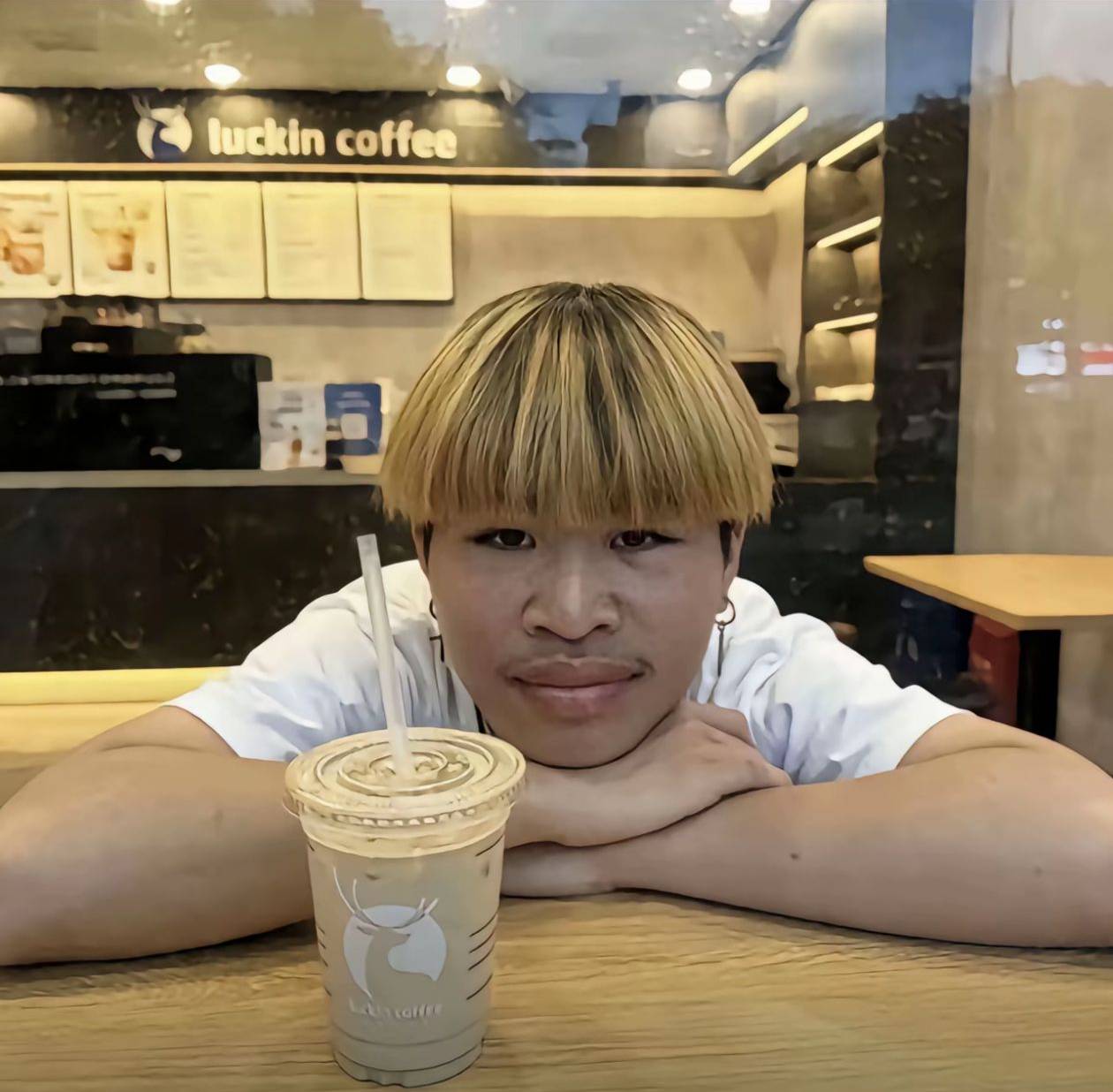 幻影之前冲了十多个1.9可以去申请退款吗。

99 / 作者:乞丐窝里找朋友 / 