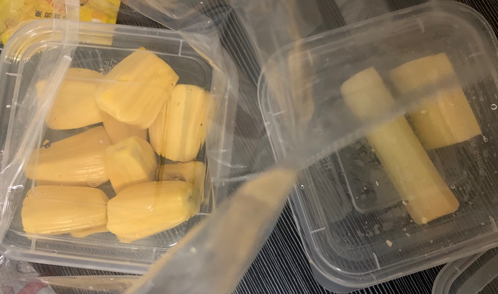 吃 老哥们一块钱



85 / 作者:小鬼是魔鬼 / 