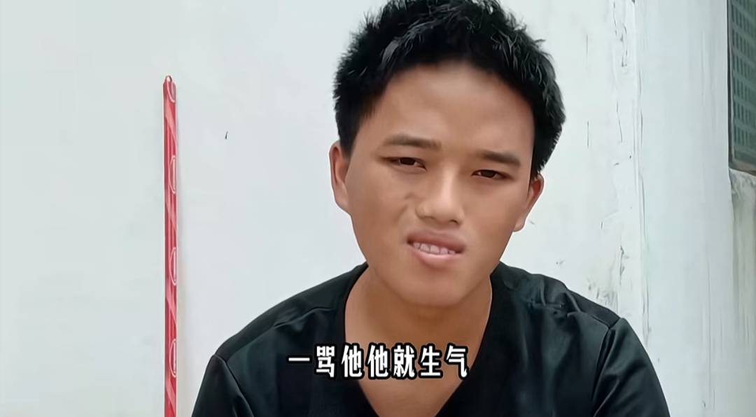 大晚上的没毛又睡不着。很难受，生活作息改不过来，以后只能找个上夜班的厂了




4 / 作者:挂壁老哥饿了mm / 