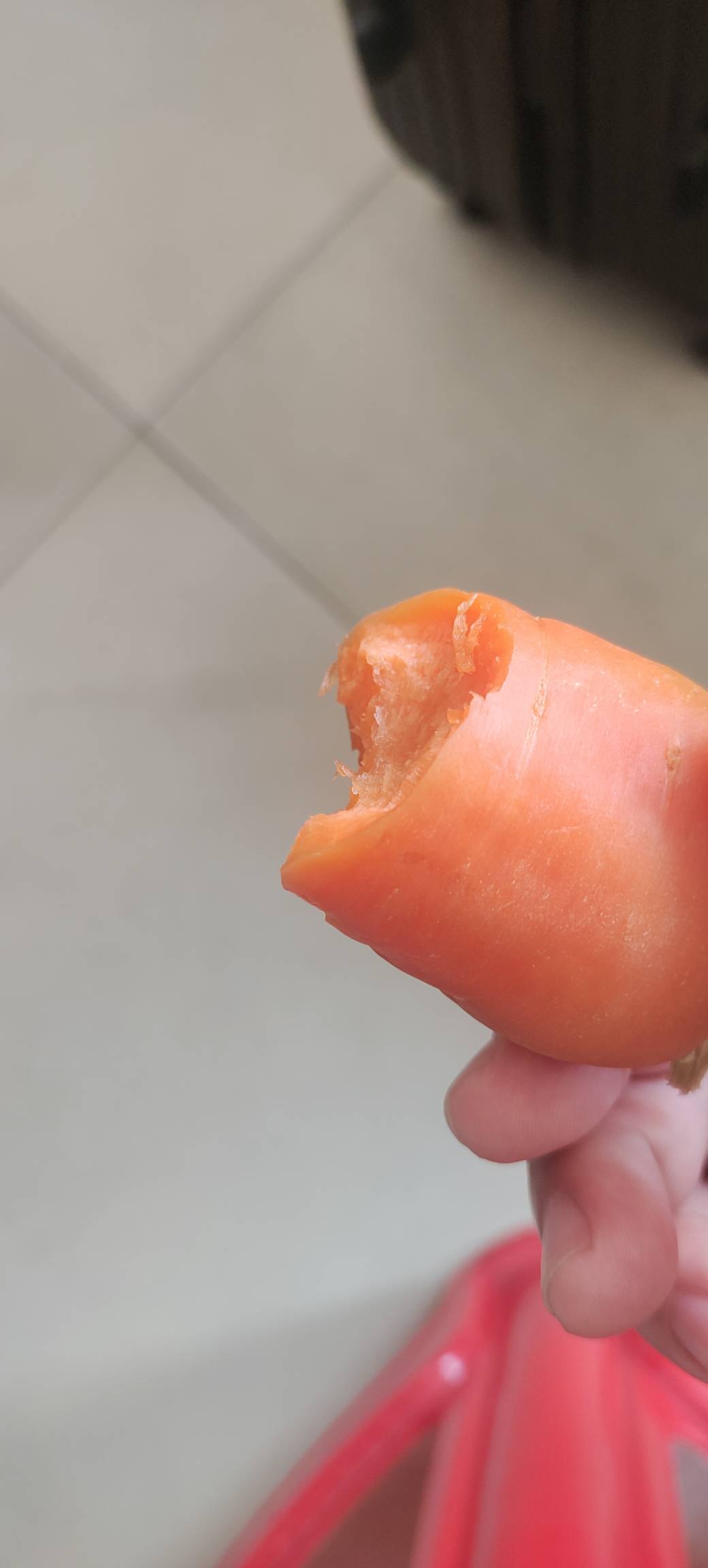 连续吃了一个星期的胡萝卜和其他水果，脂溢性皮肤发炎，毛囊炎，起皮掉屑的症状都没有78 / 作者:扛不住了老哥们 / 