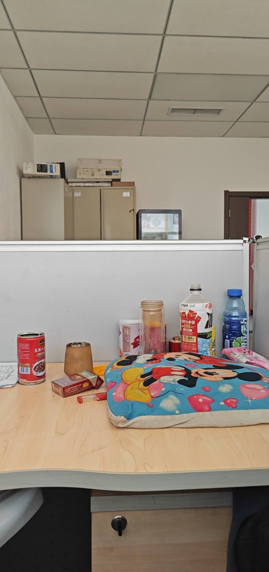 你们这些有钱的真因为卡农是个好地方啊，天天带你们申请毛随便动动手指就有钱。现在活31 / 作者:度假村马莲花 / 