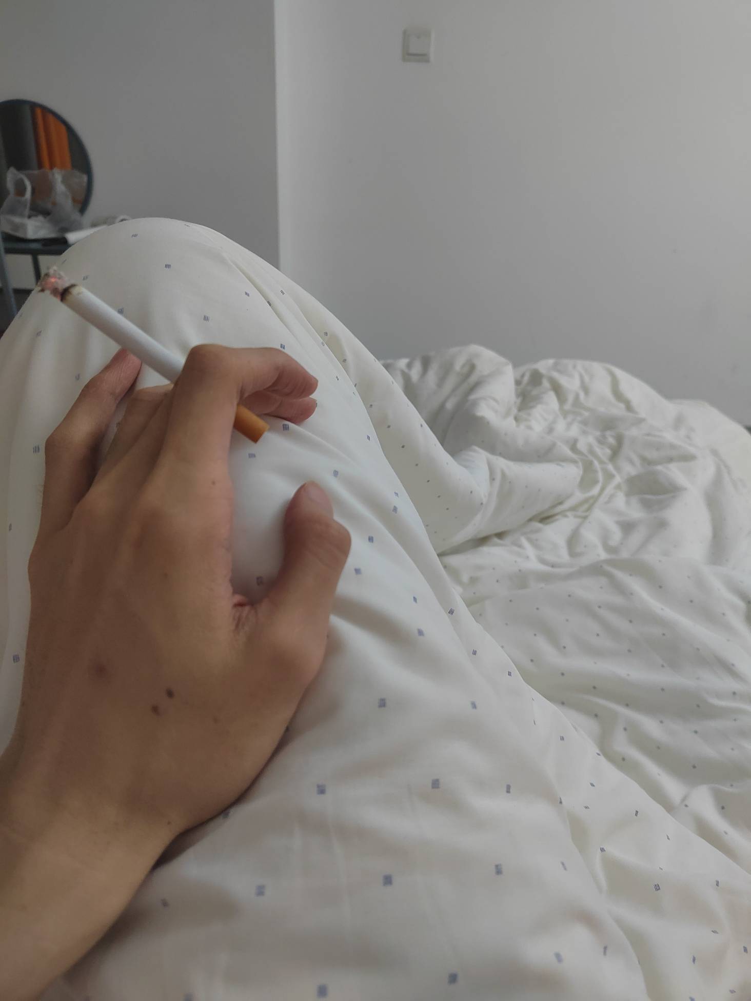 睡不着阿，我快要猝死了老哥们

16 / 作者:澳村还我奔驰E / 