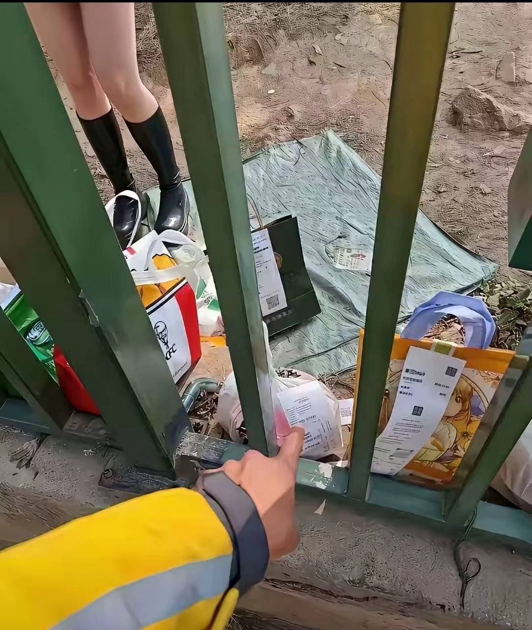 大清早让这波搞得兴奋精神了

38 / 作者:卡农菲菲菲 / 