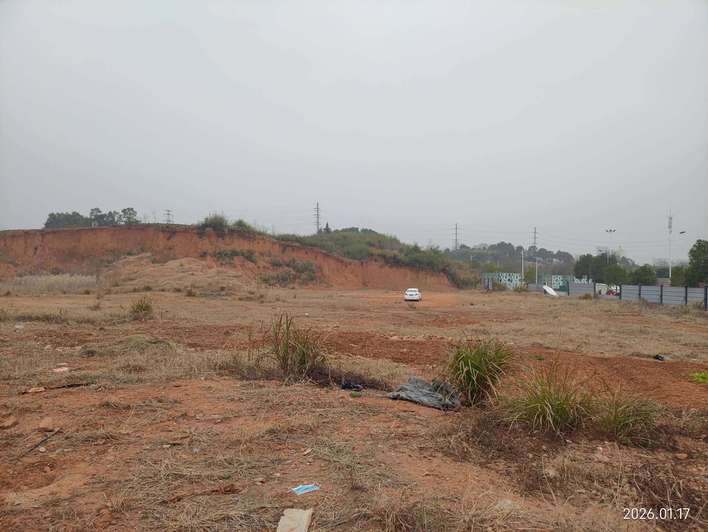 老哥们，十五年前我和三个人合伙共投资5000w拿下的这块地，现在已经荒废了，



85 / 作者:红菜苔 / 