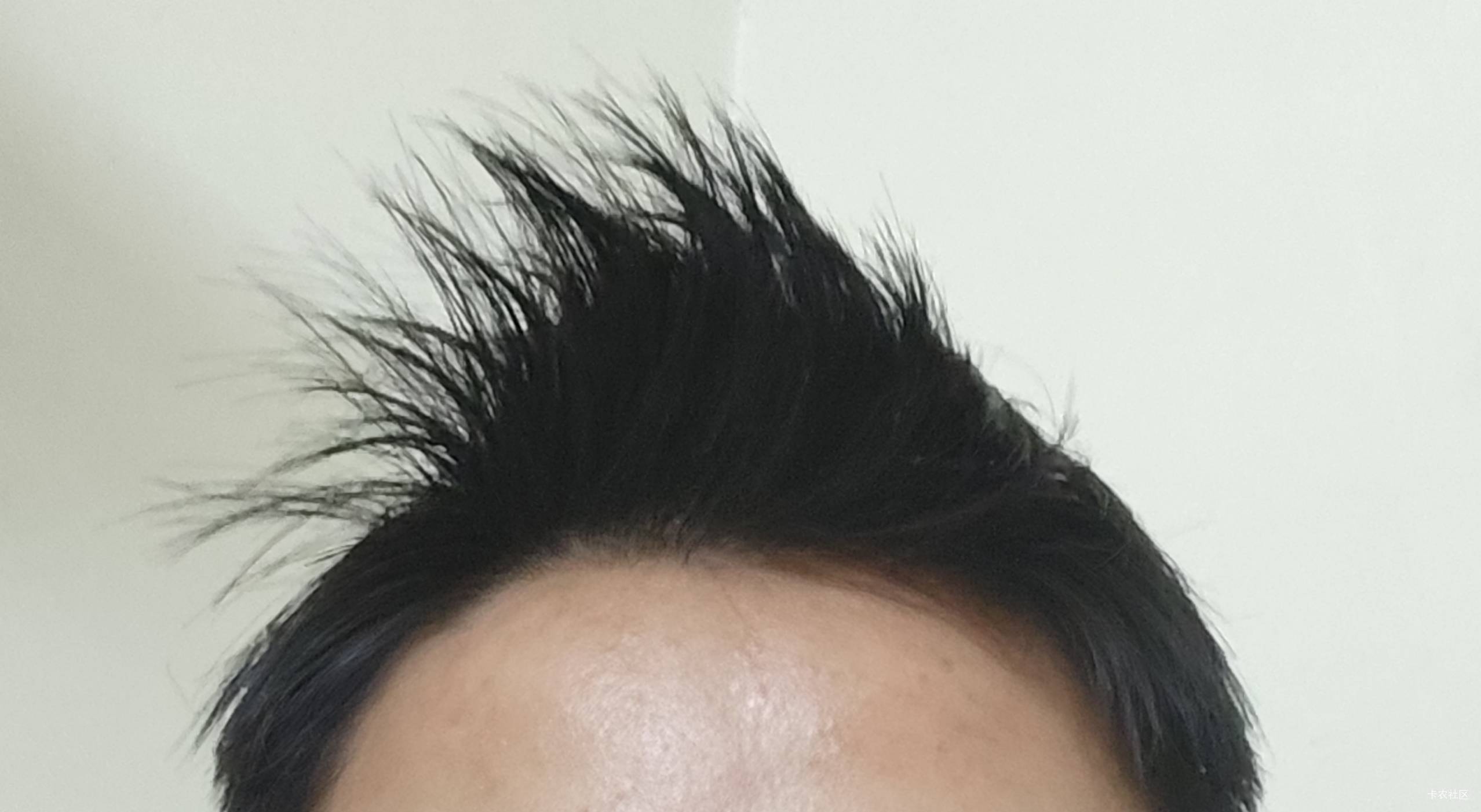 老哥们老哥们姐们，我开直播骑125，刷礼物转一圈，漂移，推车


27 / 作者:朱铁胆 / 