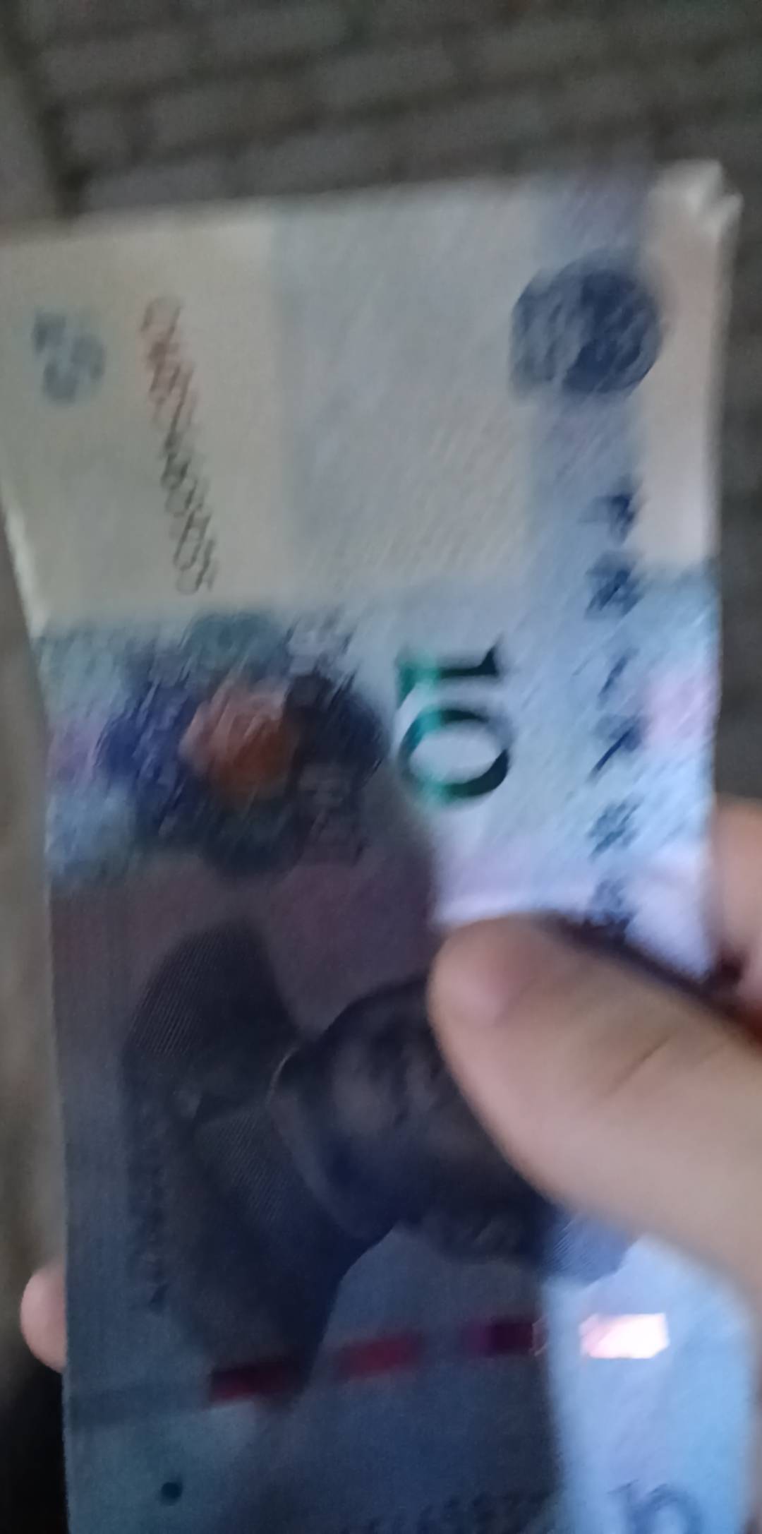 逛街捡到10块钱，要不要去公安报备？

42 / 作者:神mir / 