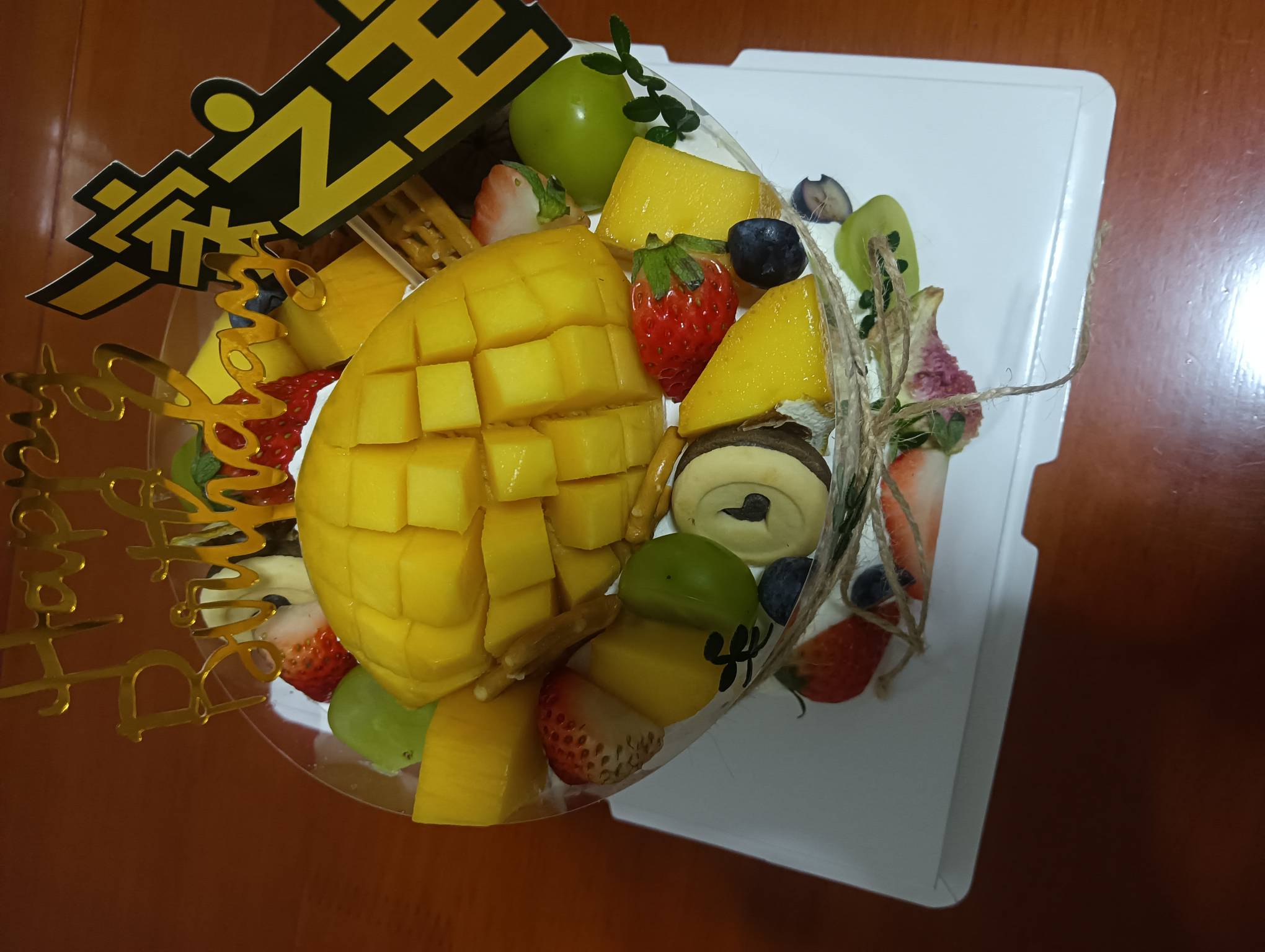 第一次吃蛋糕，哭了

39 / 作者:摇头眨眼张小嘴 / 