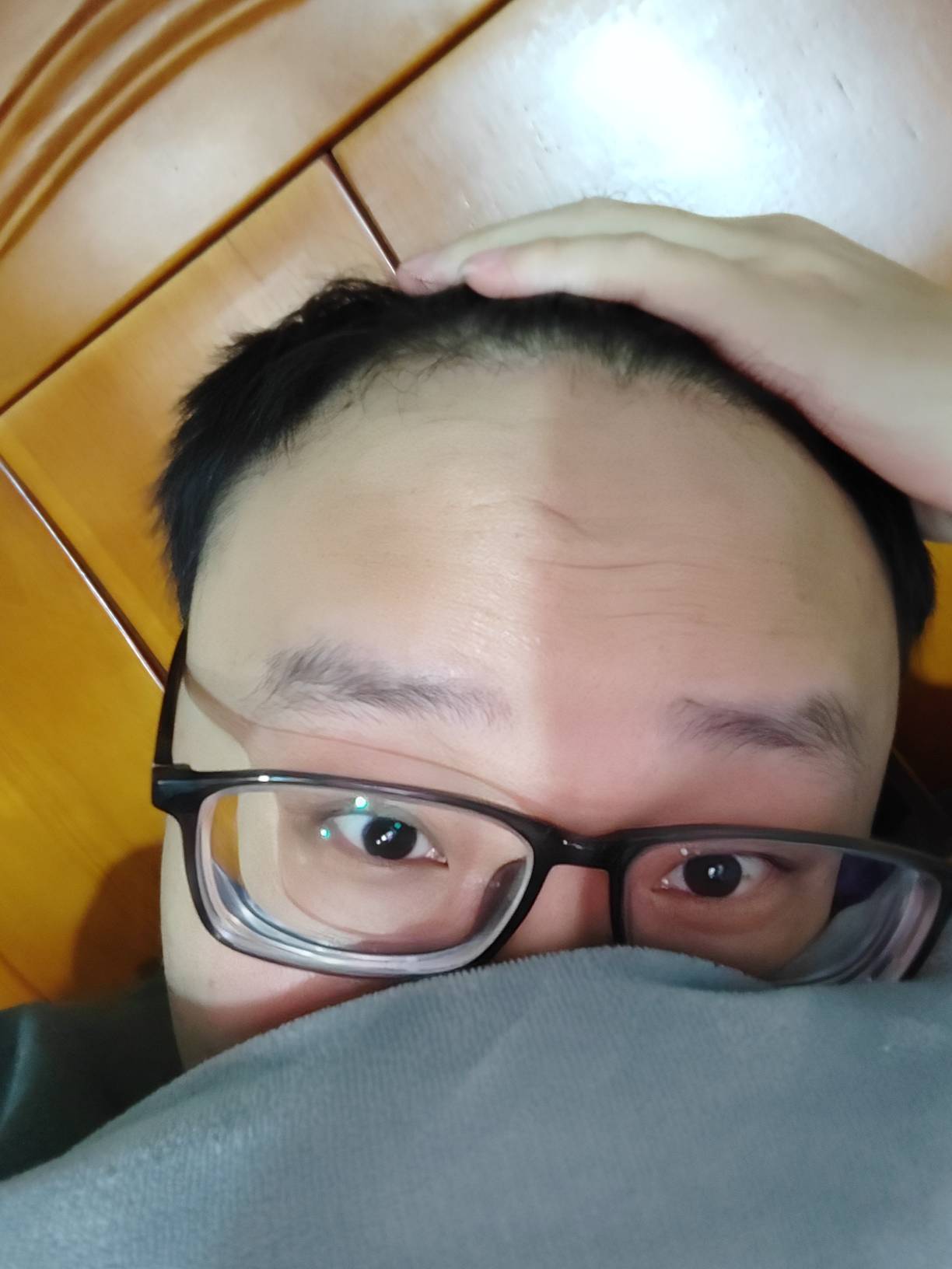 额头秃成m了，搞不了帅一点的发型去泡妞了怎么办
16 / 作者:光影距离 / 