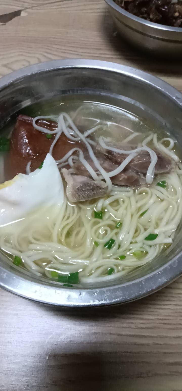 没钱 只能鸡汤下面 挂壁面

69 / 作者:卡农鼻祖 / 