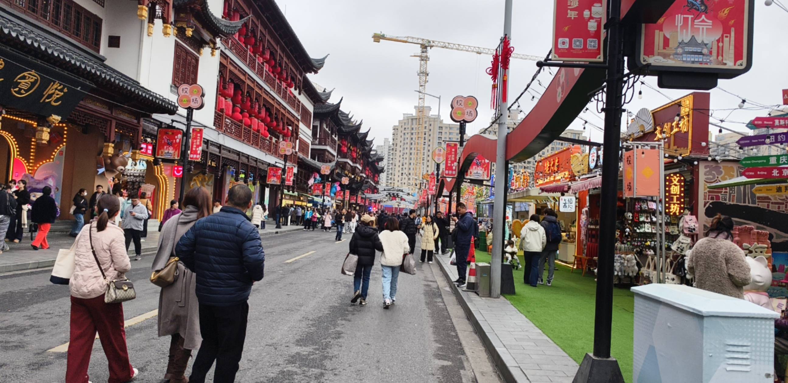 大家好，这是人，人就是长的这样！


18 / 作者:昨日过往 / 