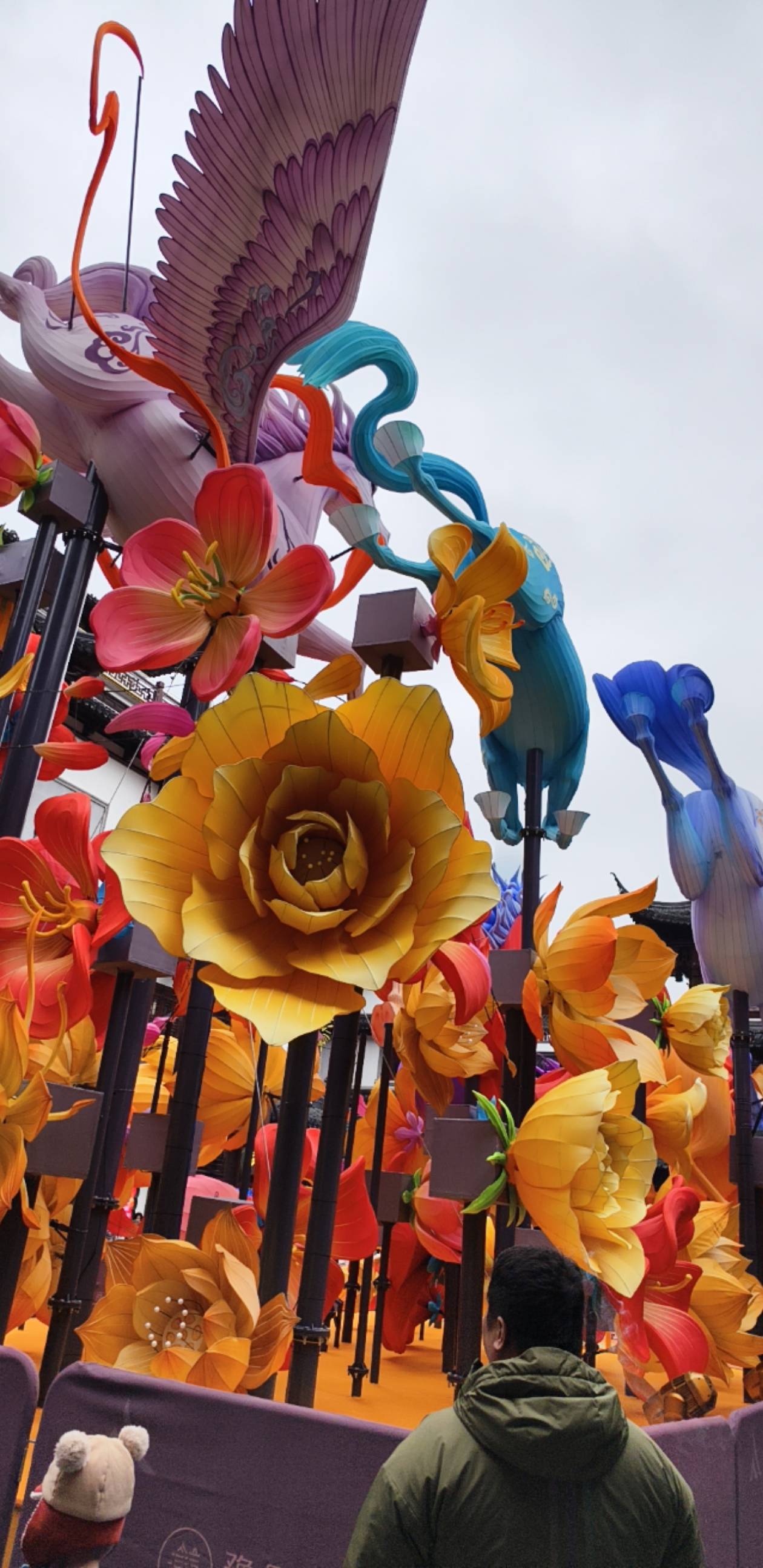 这是上海最繁华的地方，就是这样啥也没有！
人看人，在中国，有钱都没地方花！现在都29 / 作者:昨日过往 / 