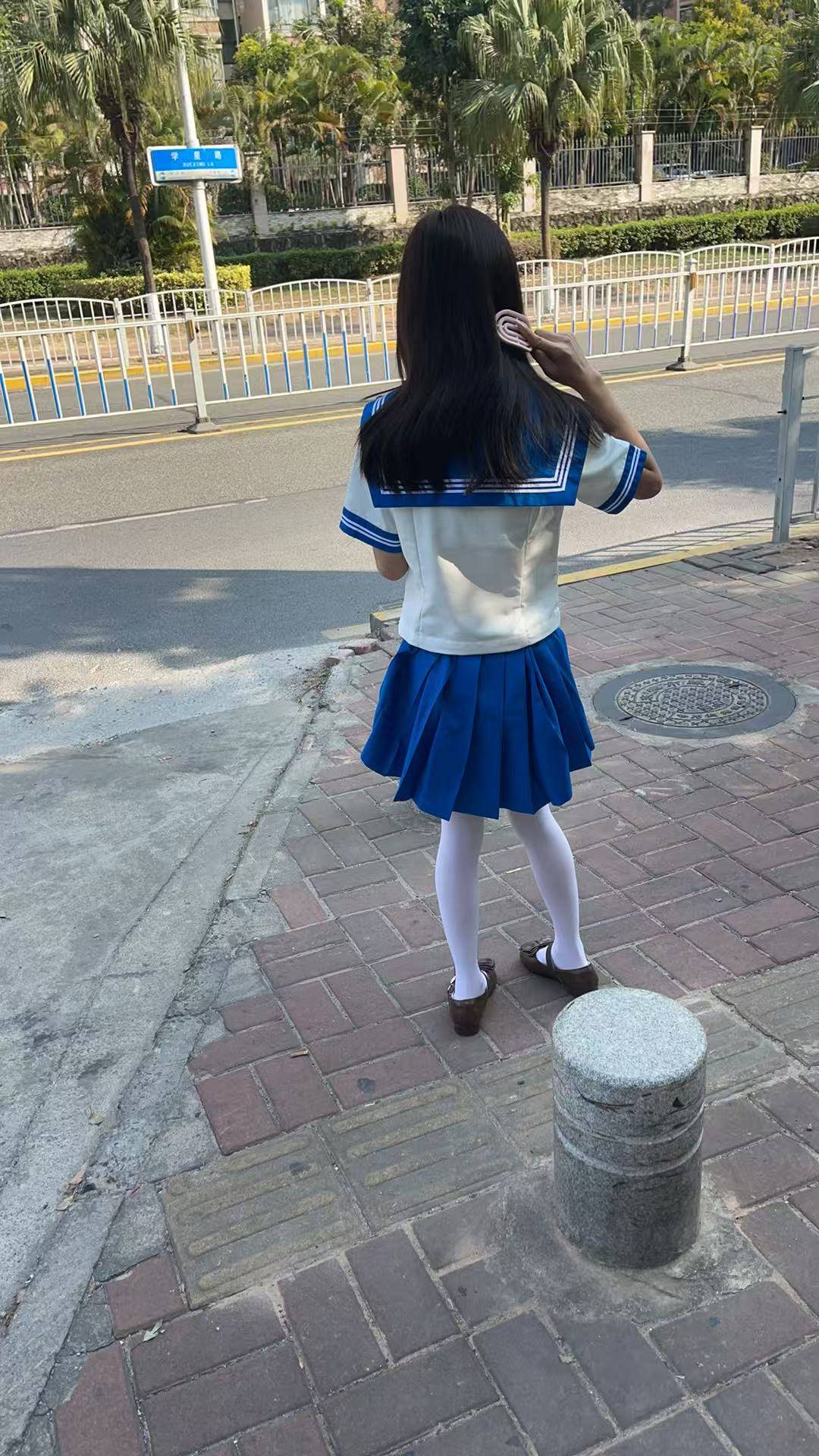 老哥们要不要去问个联系方式


68 / 作者:昼夜寻觅 / 