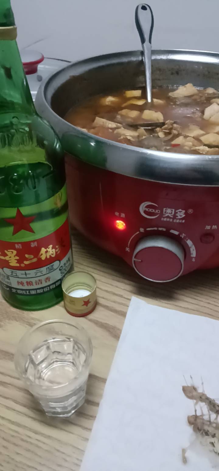 吃饭喝酒

10 / 作者:卡农鼻祖 / 