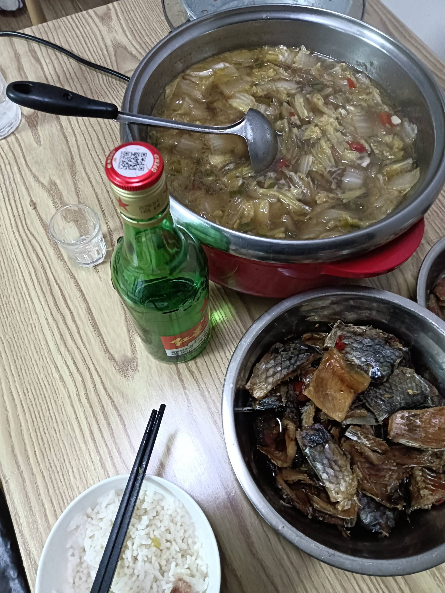 又到了吃饭喝酒时间 今年咸肉腌的不行




67 / 作者:卡农鼻祖 / 