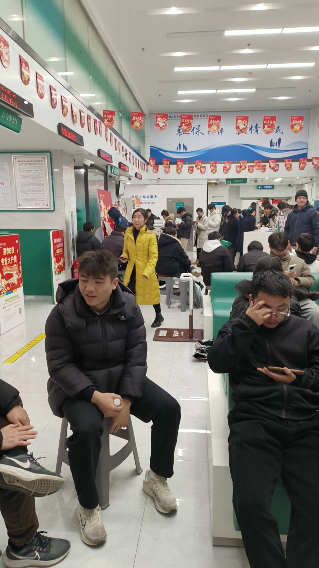 人太多了，身份证给别人了400

50 / 作者:帮老哥罗大陆 / 