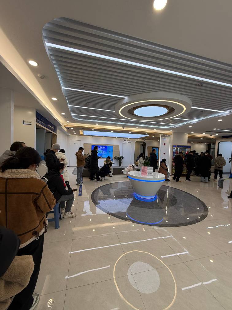 饭点还这么多人

78 / 作者:鎏鑫 / 