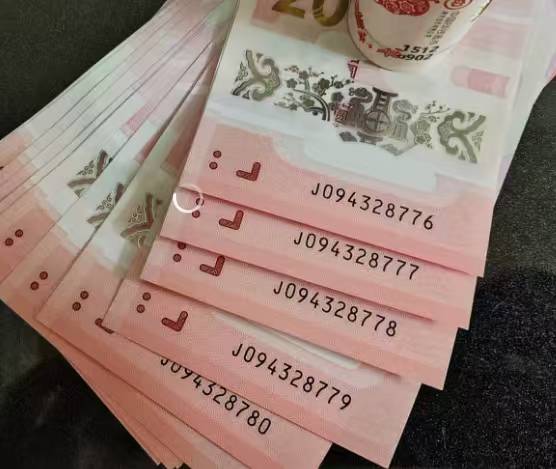 这就带一个7，都没价了，这马钞比蛇钞还拉


58 / 作者:羁绊～ / 