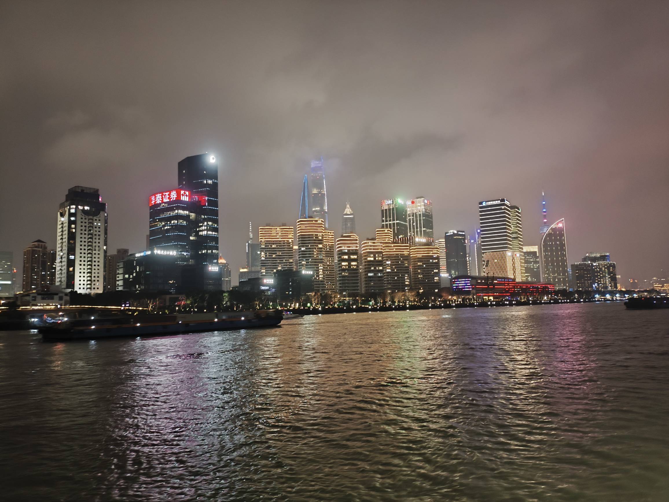 老哥们，有没有好通过的租机平台或者中介，芝麻分585！没租过机！成功了华子安排

32 / 作者:阿祖888 / 