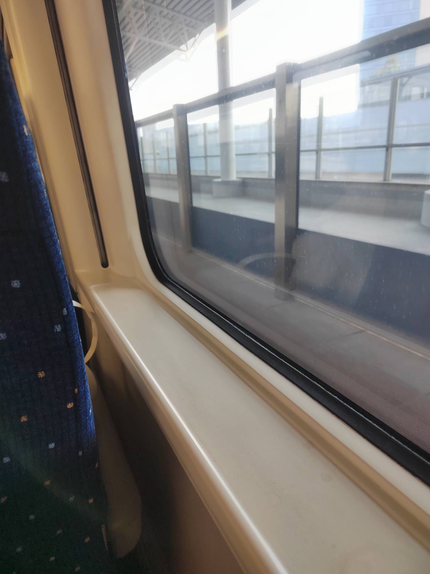 我好想上岸，如果再给我一次机会我一定好好珍惜，不想再过人不人鬼不鬼的生活了，太痛65 / 作者:澳村还我奔驰E / 