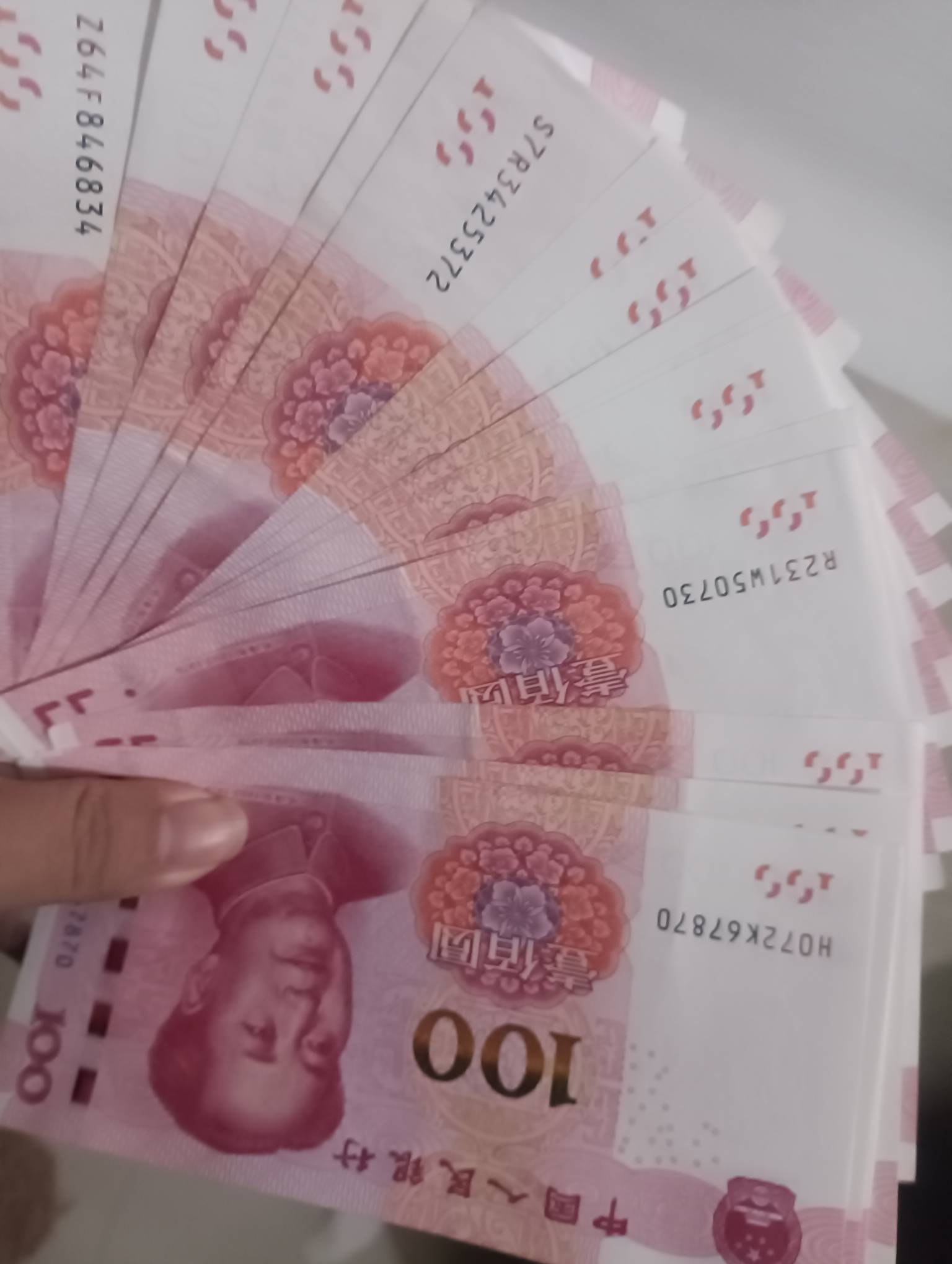 钱只有取成现金能感受到份量啊老哥们，小时候过年能有一张是自己的就起飞了

56 / 作者:乐善好施哥 / 