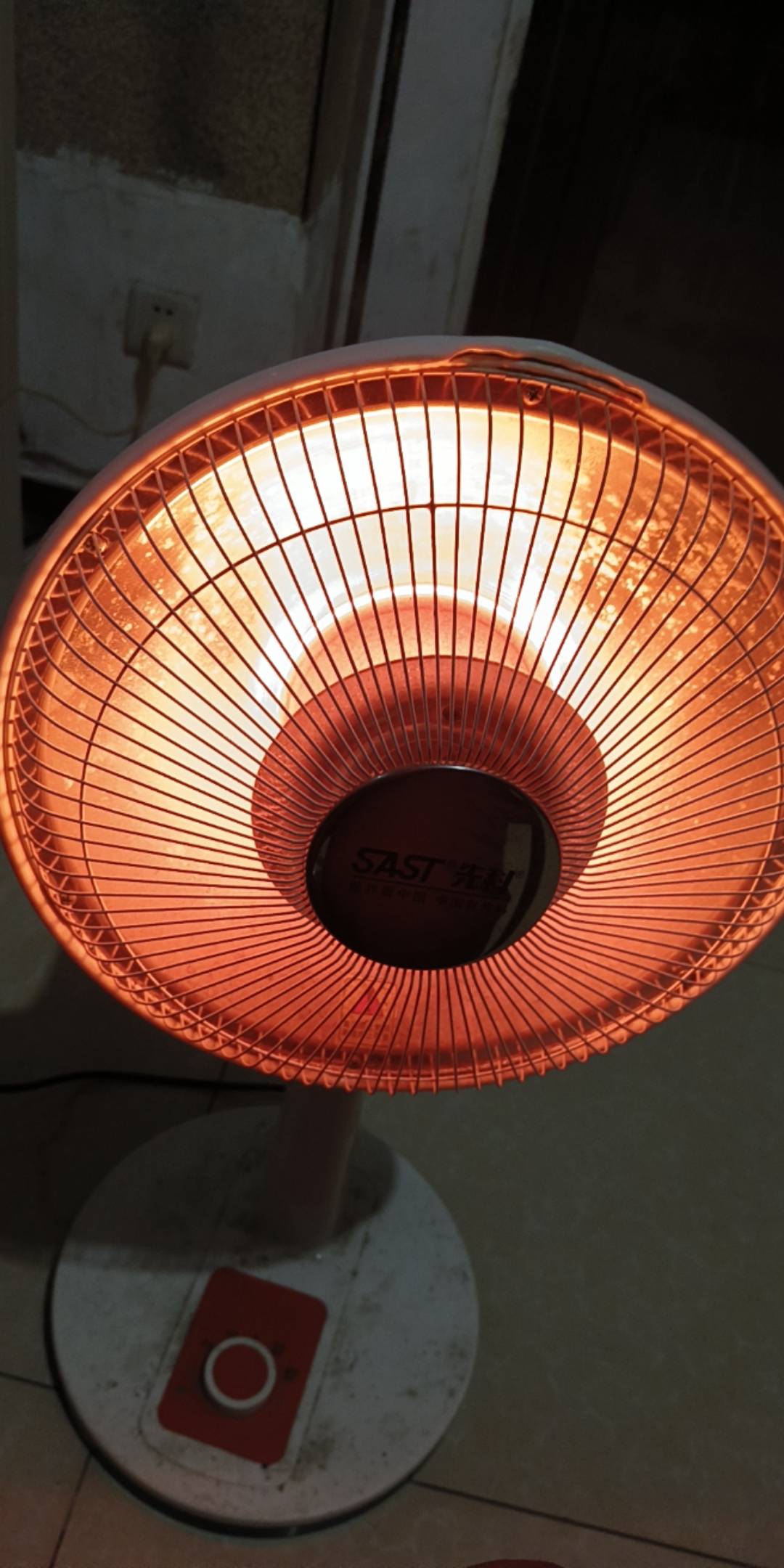 好冷啊兄弟们，你们不烤火吗

3 / 作者:回到古代当皇帝 / 