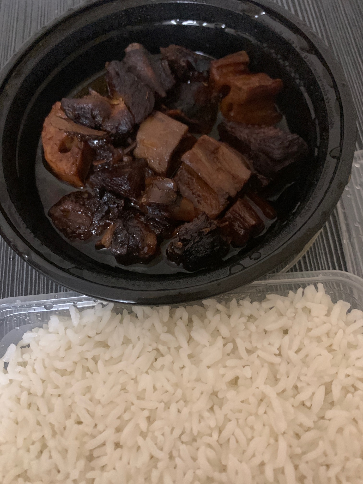  吃老哥们 

35 / 作者:小鬼是魔鬼 / 