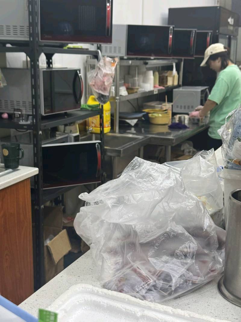 你们点的拼好饭


87 / 作者:挂币仔 / 