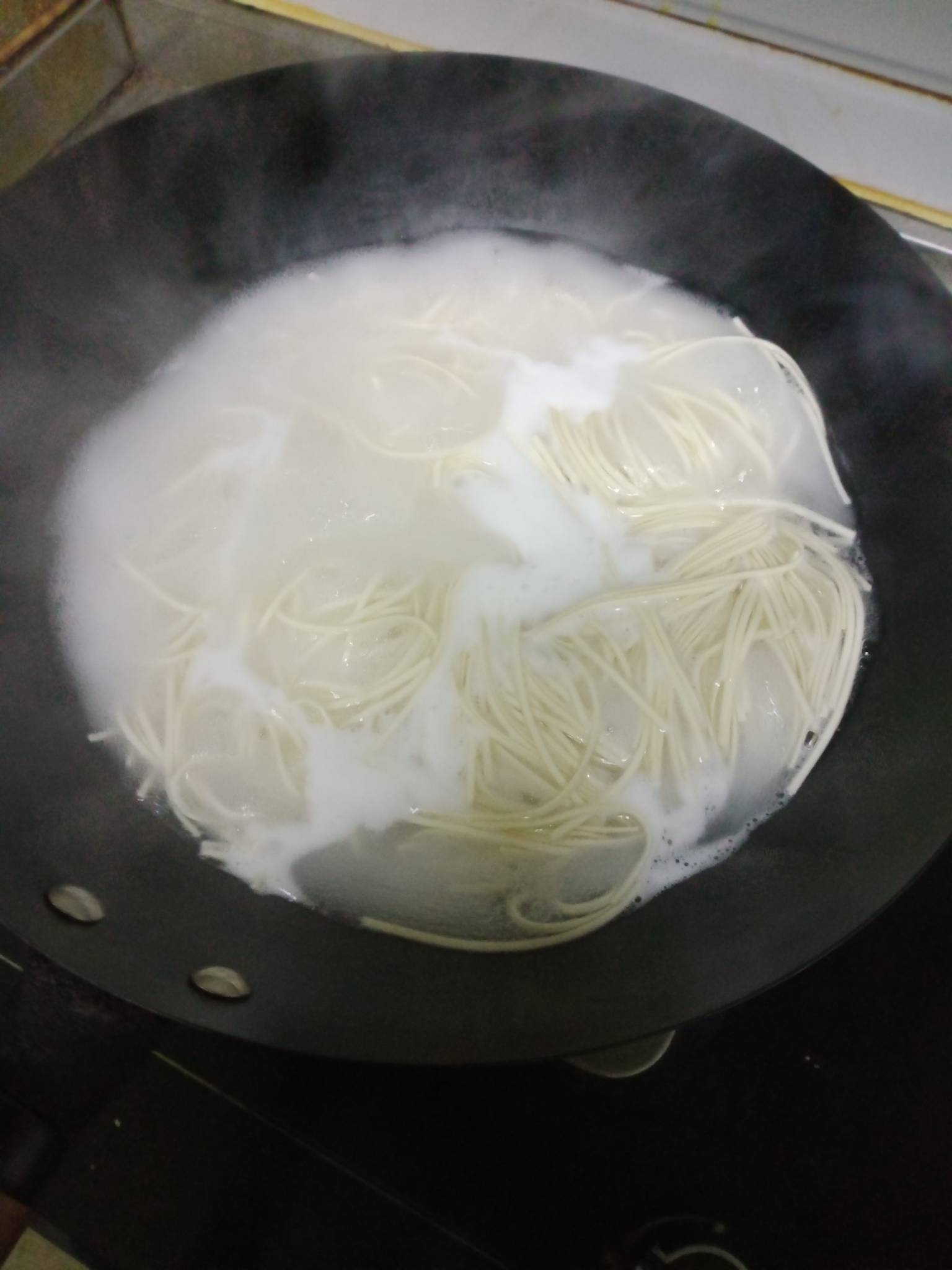 自己腌的雪菜，早上下点挂壁面，节约



88 / 作者:霸天hh / 