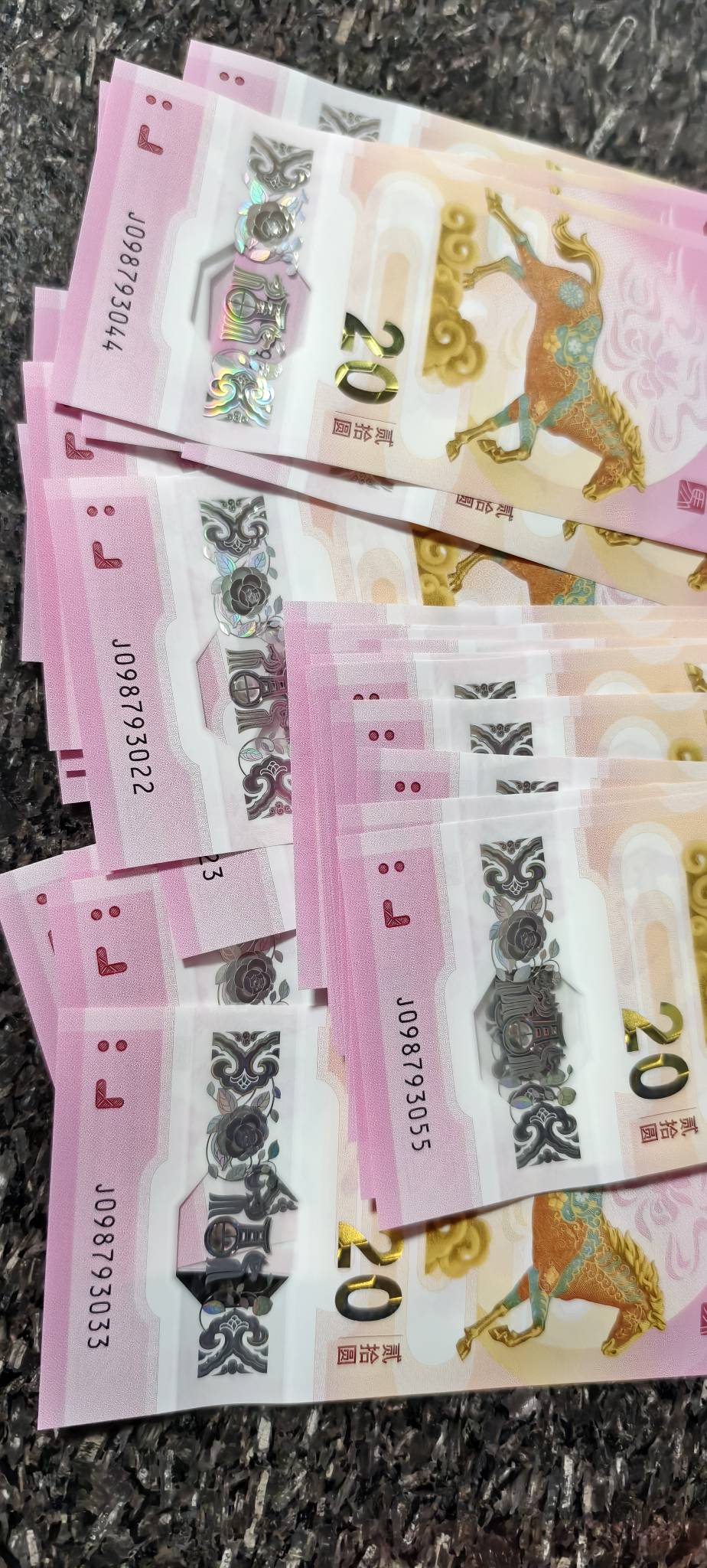 天崩开局 带7 鱼上面有一个跟我说一t加本200润

41 / 作者:季伯常AI / 