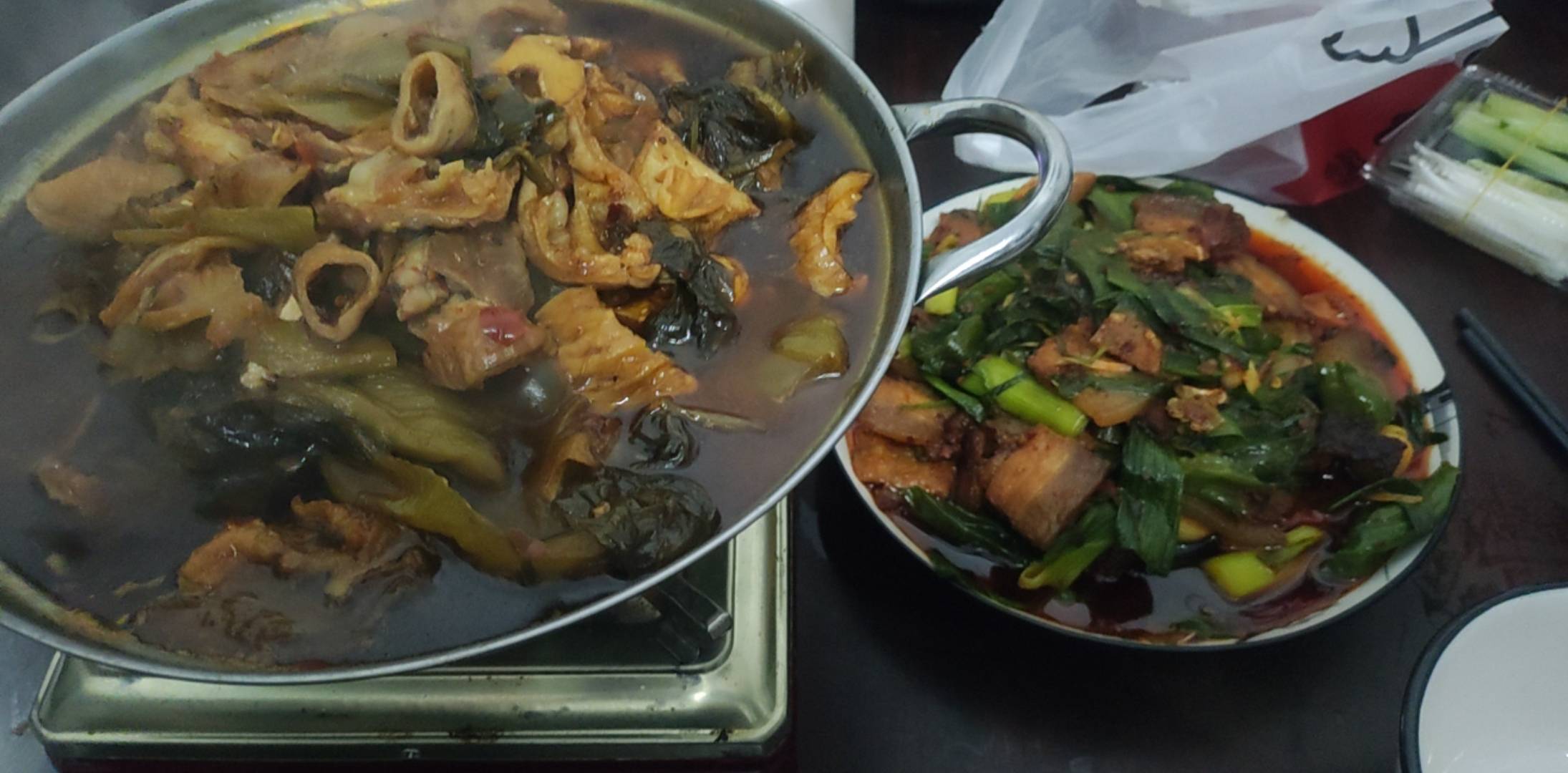 喝起来

18 / 作者:阿米诺思之神 / 