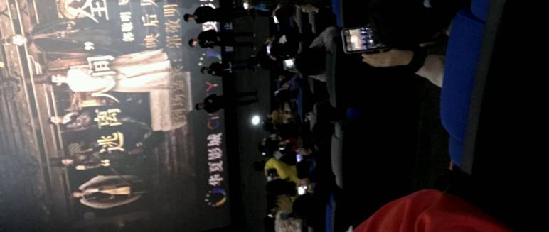 实在分不清楚为什么会对我这么狠心，当初一幕幕这么真实，为什么现在会这么狠心，我不40 / 作者:无限星空 / 