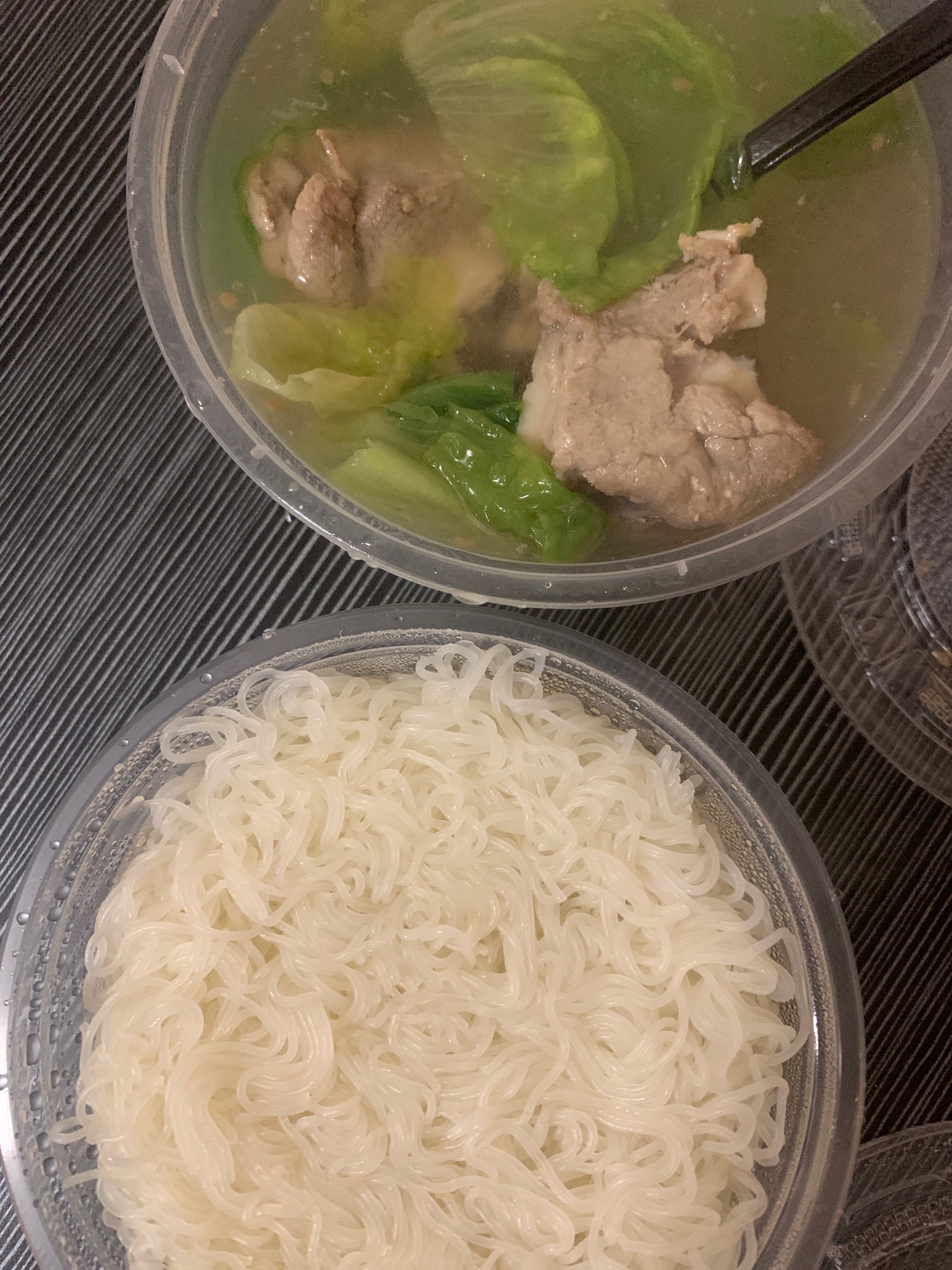 吃 老哥们0.8买的

7 / 作者:小鬼是魔鬼 / 