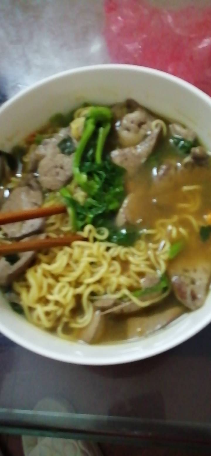 自己买菜，一个人一天随便60，太难了

85 / 作者:专业吃席 / 