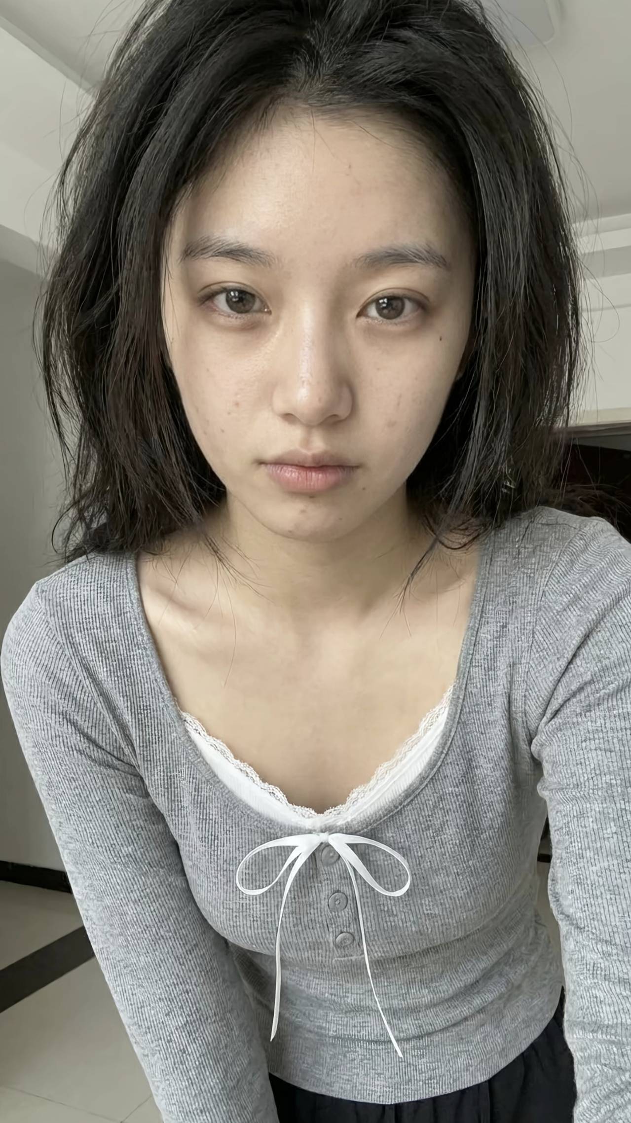 为什么女子这么肤浅肤浅生活要求这么高，吃汉堡包炒米粉就不能有感情吗？
26 / 作者:文迪。 / 