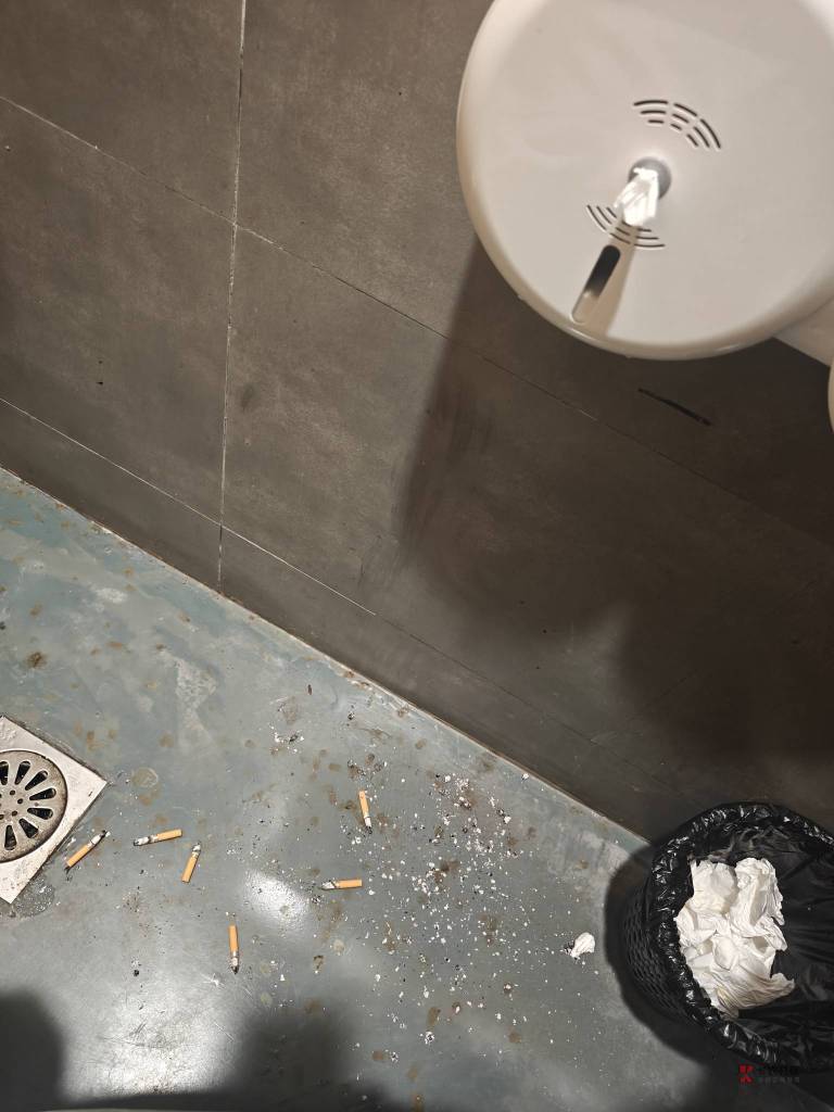 快过年了还在？不想过年不回家吗？



87 / 作者:风中之神-聂风 / 