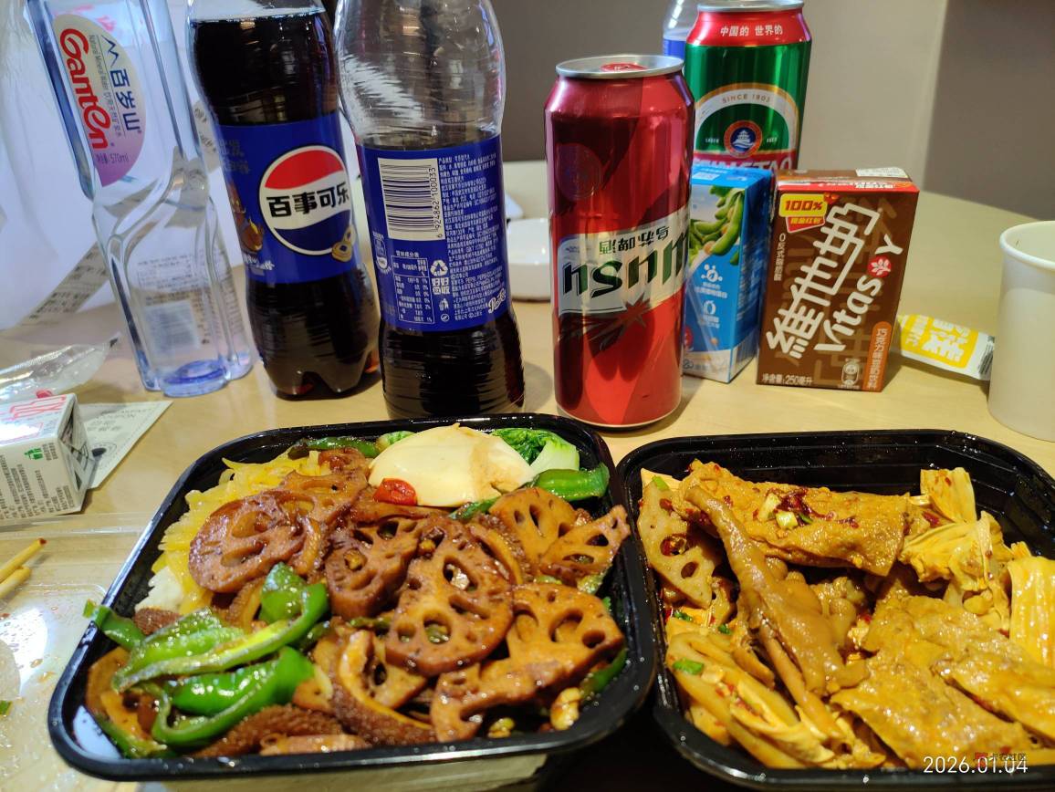 老哥们，从这个月4号到今天，已经住了20多天酒店了，天天最基本的开销房费加吃喝就要397 / 作者:红菜苔 / 