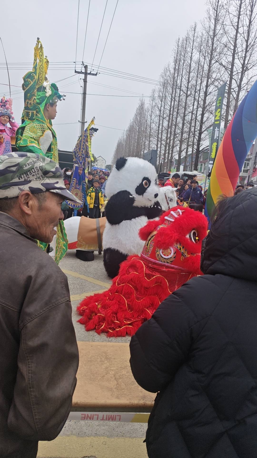 老哥们我10多个移动号怎么全部变成全球通了，什么情况

9 / 作者:小屎 / 