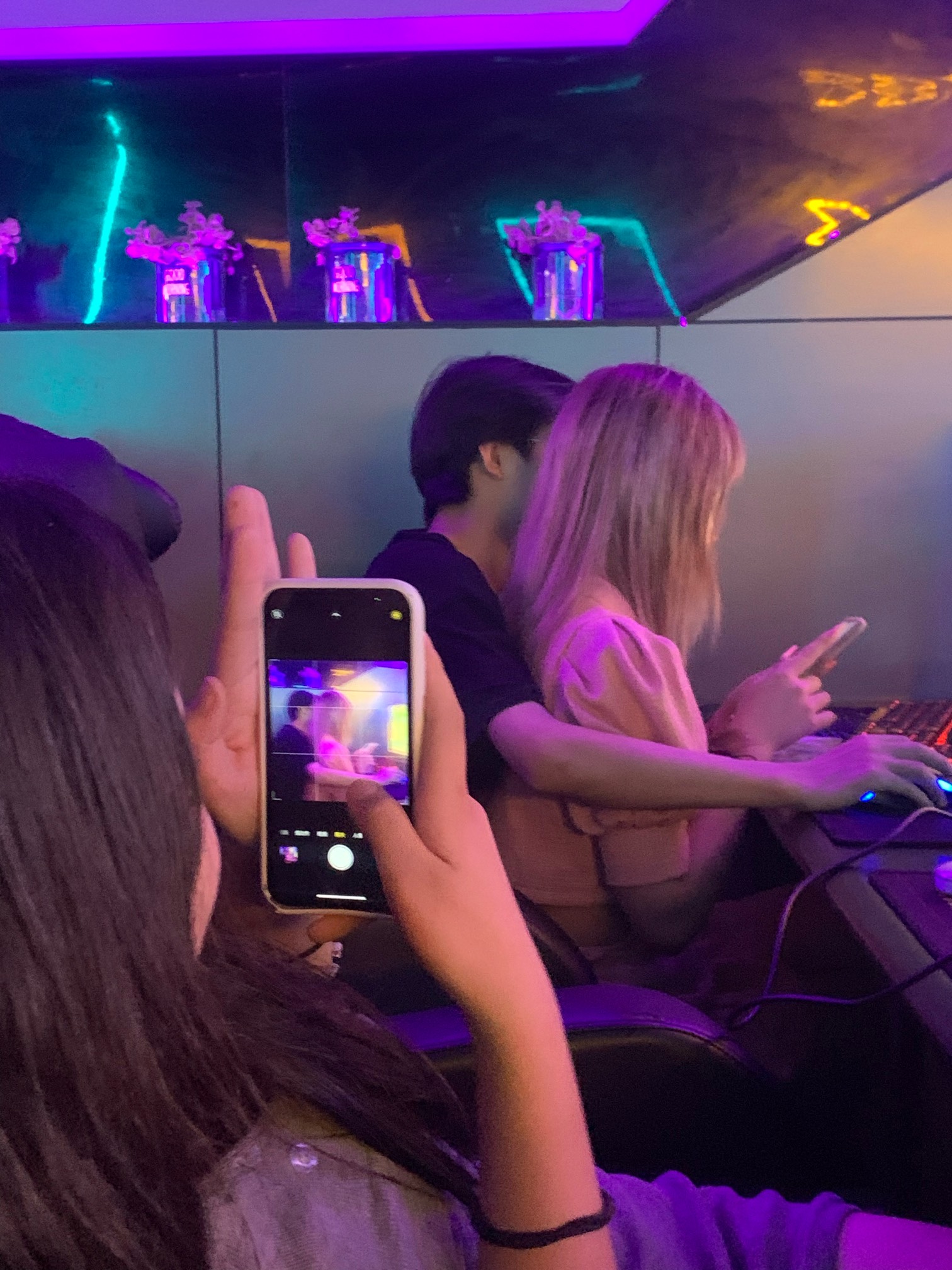 今年的各大平台的过年活动金额最多的估计就是腾讯了 不知道有没有低保好不好中或者抢
42 / 作者:陌上花开9698 / 