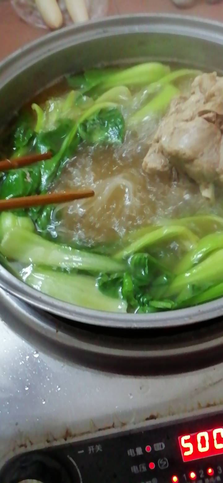 简简单单，又是一餐

97 / 作者:专业吃席 / 