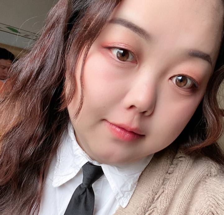 周末和隔壁村女生相亲，听说她相了6个都没成才轮到我，刚加了好友照片发来一看我都不40 / 作者:马到成 / 