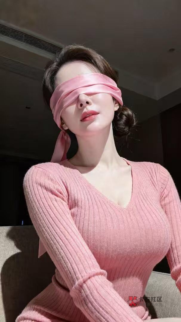 国新证券，只要抽到小白理财。去竞猜。每天抽一次最后肯定能中10毛。



72 / 作者:岸上狗蛋 / 