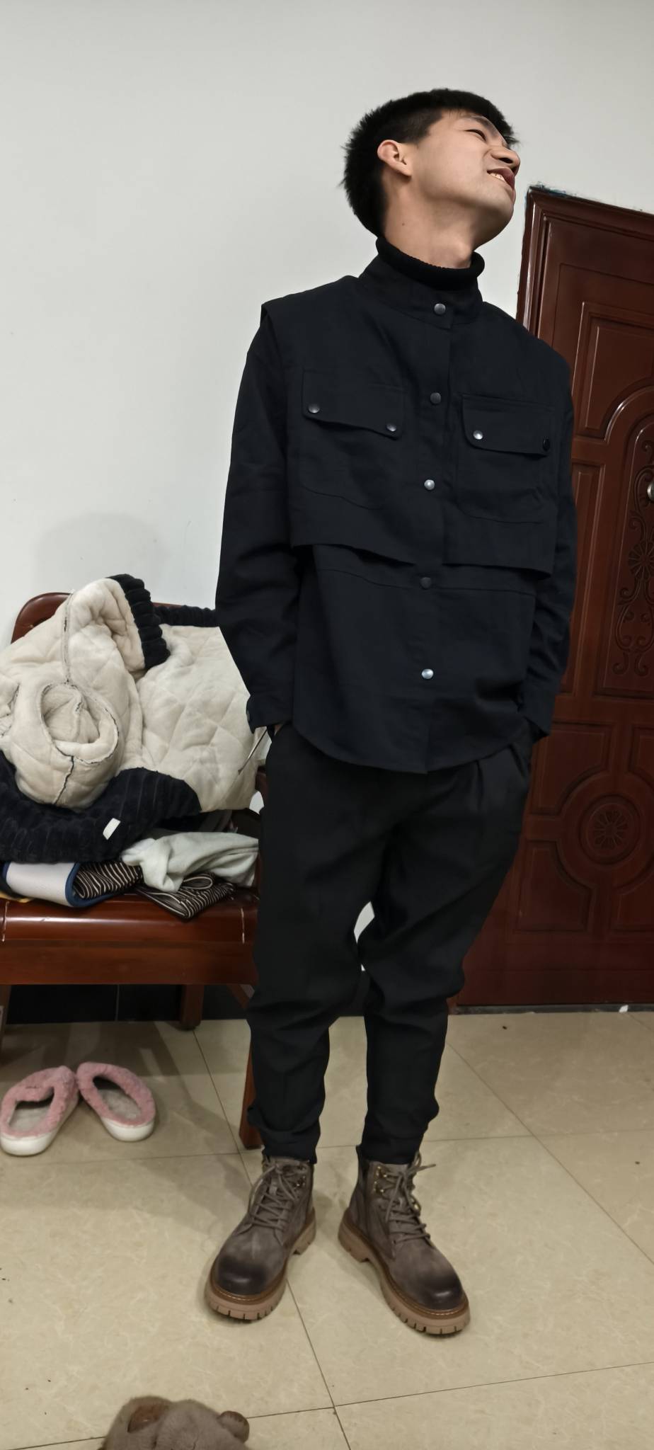 老哥们，穿上新衣服了，帅嘛。






37 / 作者:逼两拳皇 / 