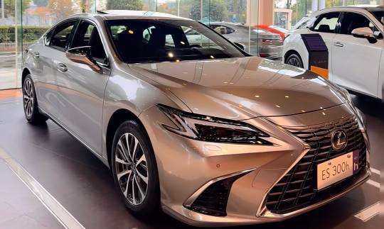 今天开了两个证券，收入50不到，明天再做三个，能给我的es攒了100油钱（车是网图，别64 / 作者:YukiXX / 