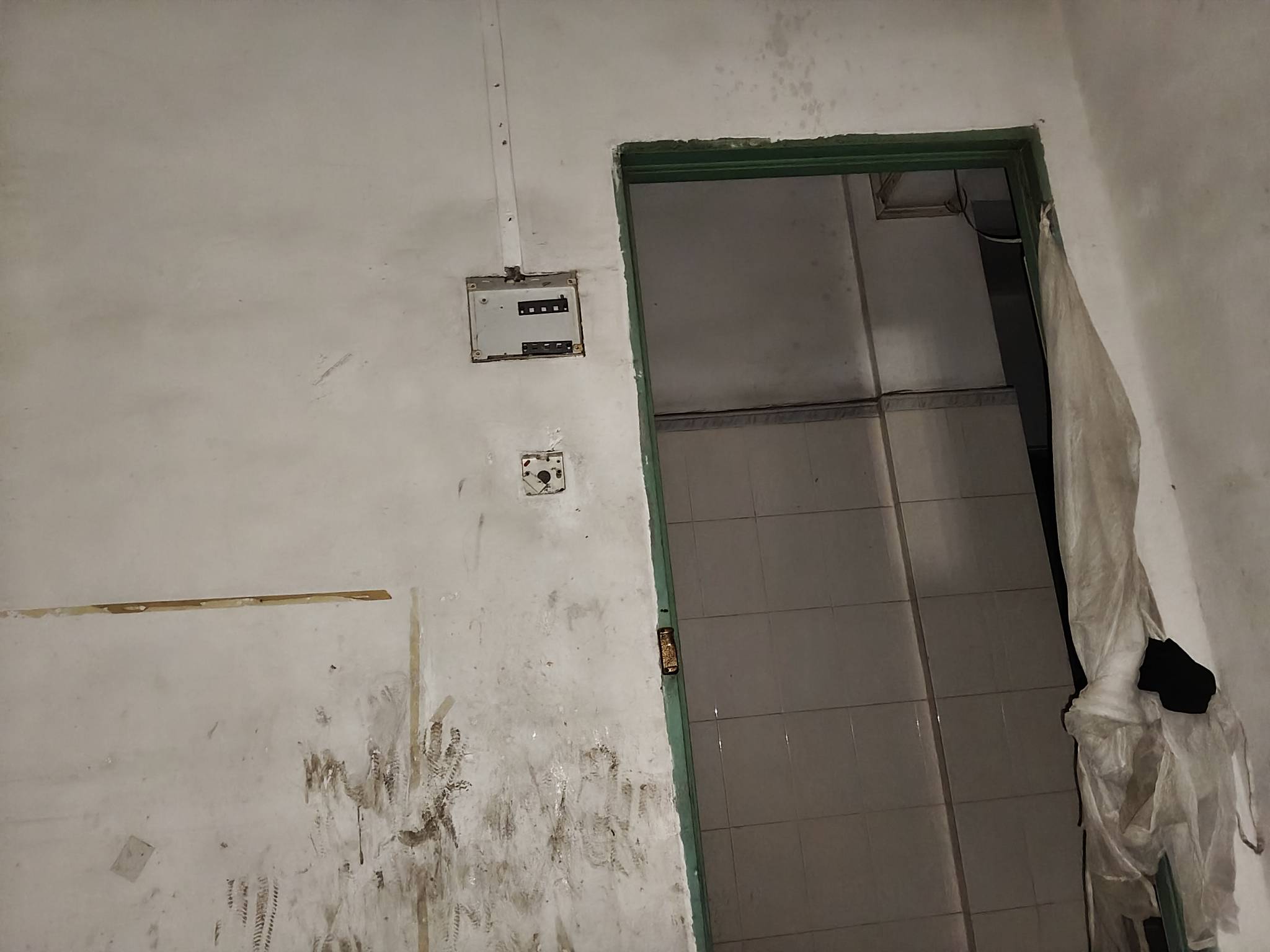 好多蚊子咬我，又被咬醒了

25 / 作者:中国人民银行长 / 