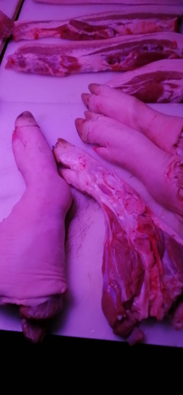 包了

15 / 作者:专业吃席 / 