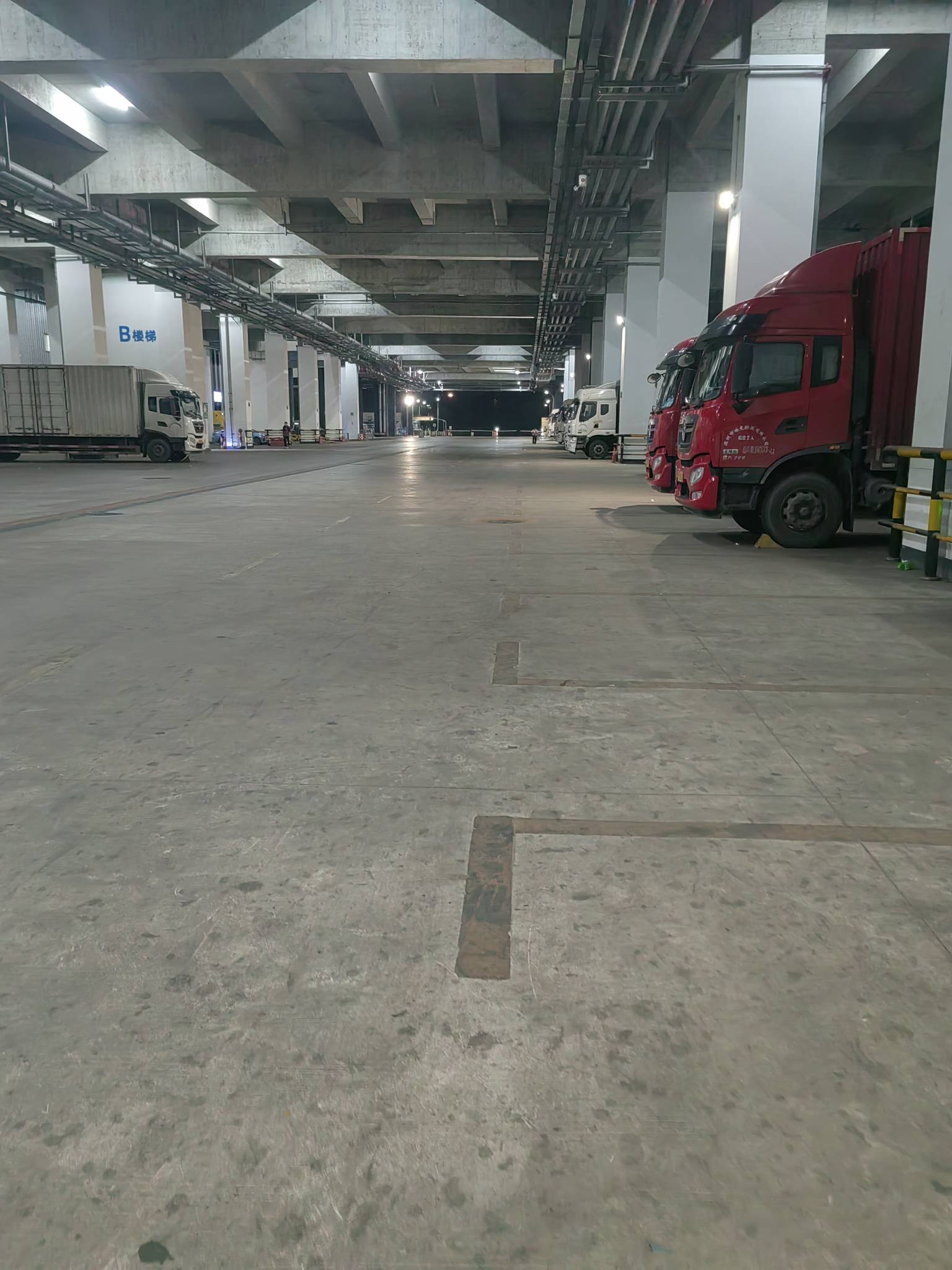 好消息下早班了，坏消息走路回家十公里，小黄车都没，


27 / 作者:miaiai / 