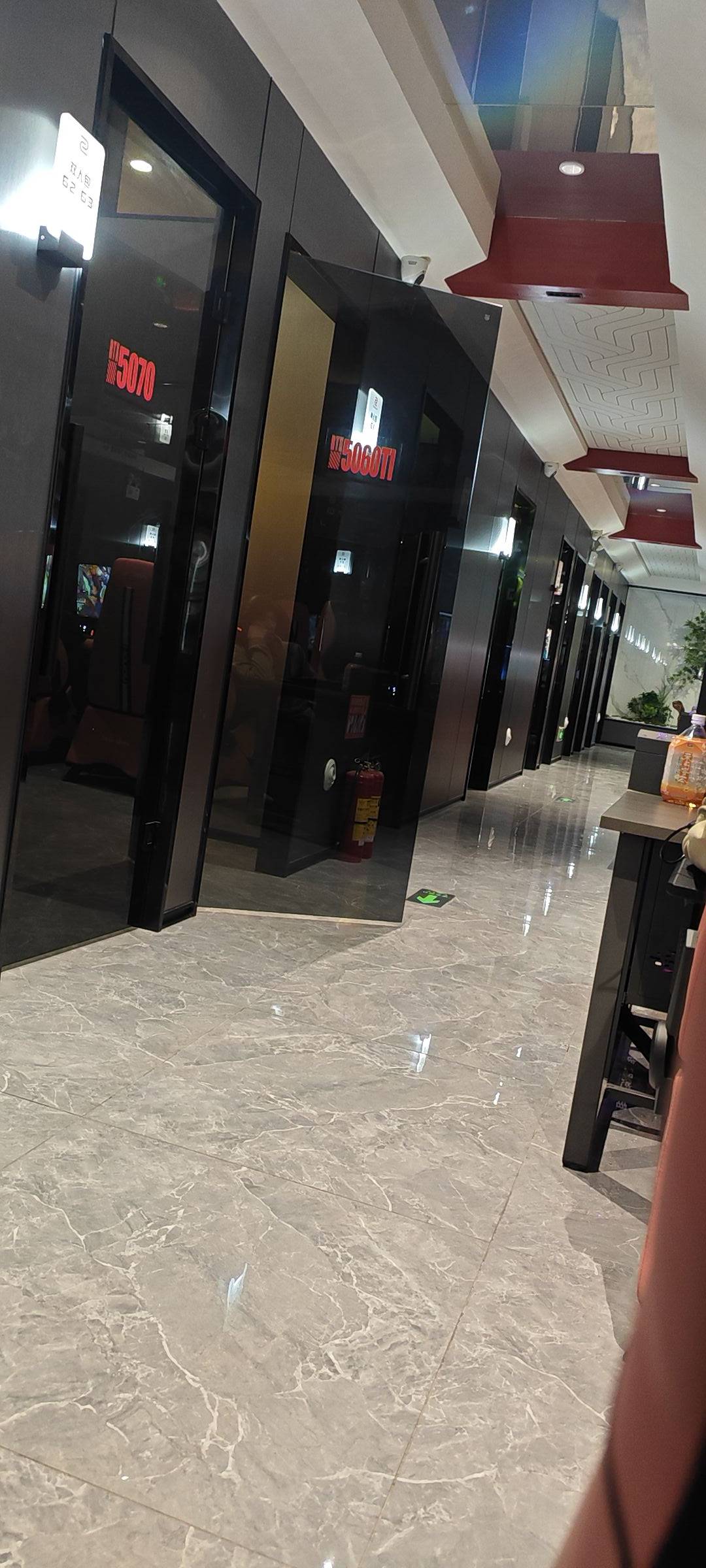 今天除了晚上卡点渤海的老哥，应该百分之90都没破百吧

84 / 作者:卡农豆包 / 